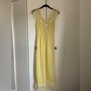 Vintage 60’s/70’s Mary Barron Yellow Nightgown